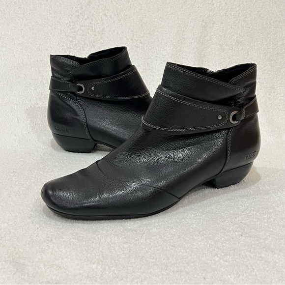 Taos Black Addition Leather Ankle Boot Size 9.5 - Picture 2 of 12